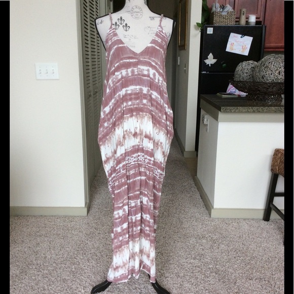 Love Stitch Dresses & Skirts - 🌷 Tie-Dyed Sundress 🌷